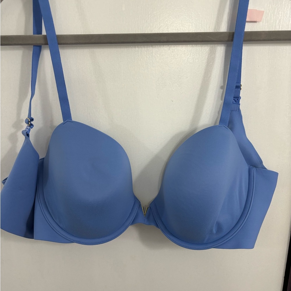 Victoria’s Secret Blue Bra NWOT 38C